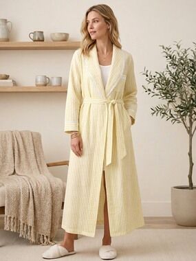 Vintage Lord & Taylor Medium Seersucker Robe Yellow White Stripe Lace Trim M
